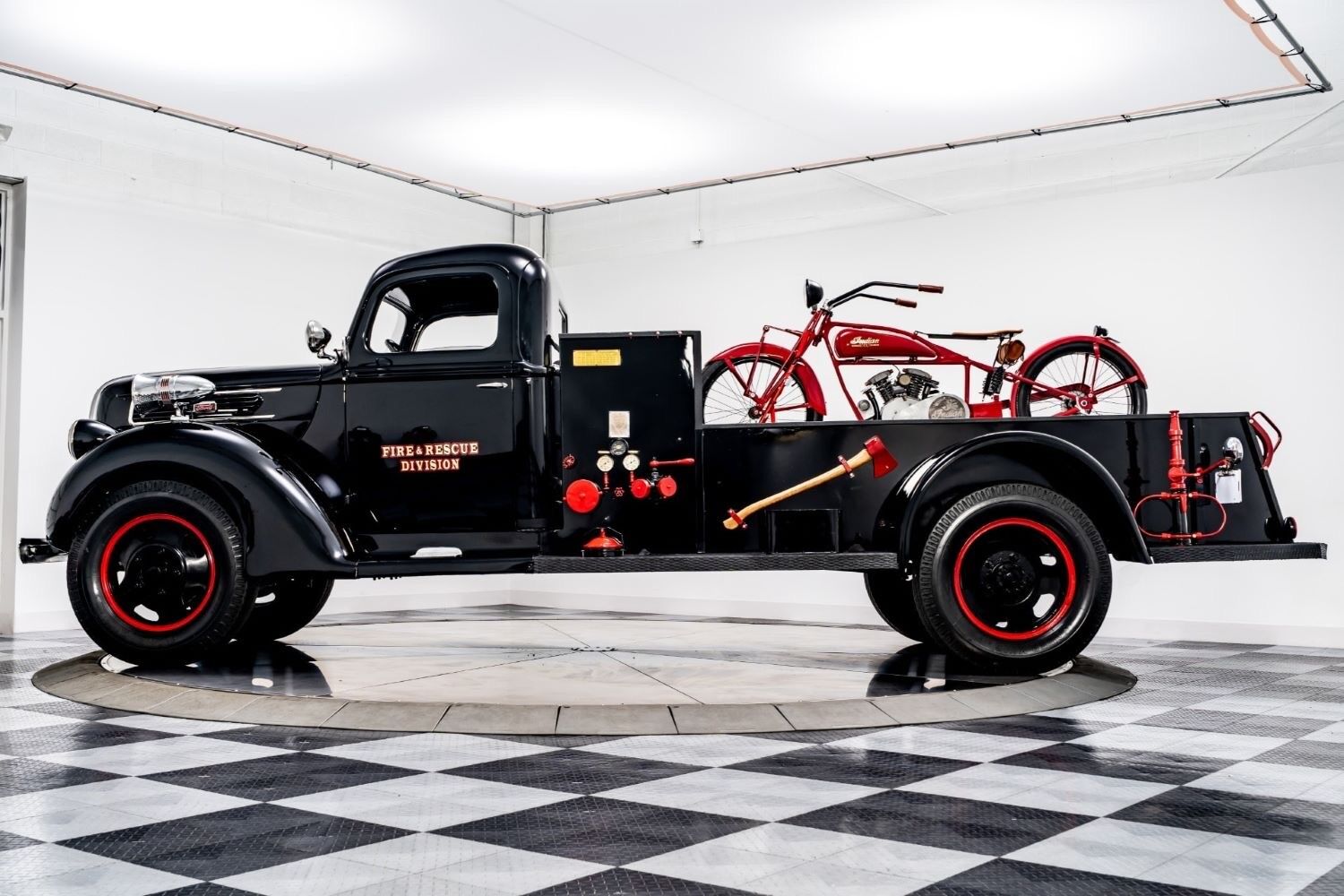 消化器　truck ford ホットロッド　ビンテージ  アンティーク　ハーレー 1942 Ford Pickup Custom Rat Rod AKA Art Rod - YouTube